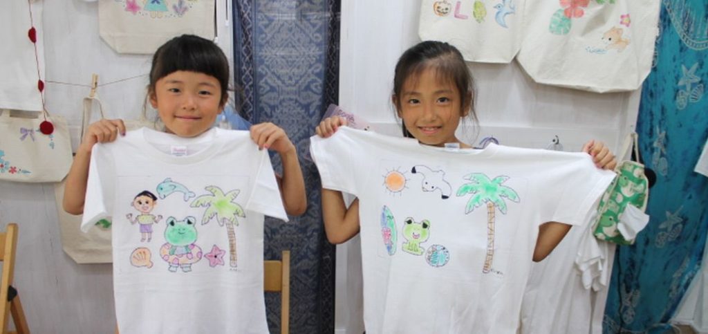 子供たちが作った手描きTシャツ